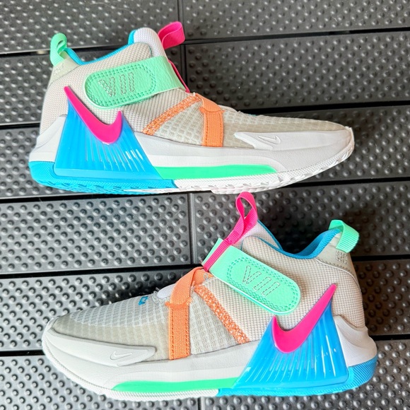 NIKE LEBRON WITNESS VII BASKETBALL SHOES - Picture 3 of 7